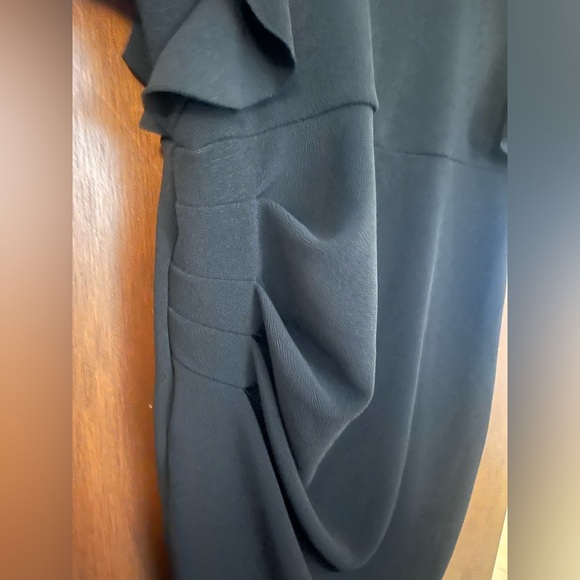 Black maternity dress- never worn just tried on - Picture 7 of 8